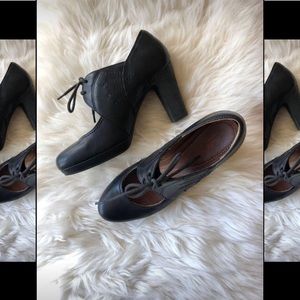 Clarks Artisan Heels - Black - Size 10